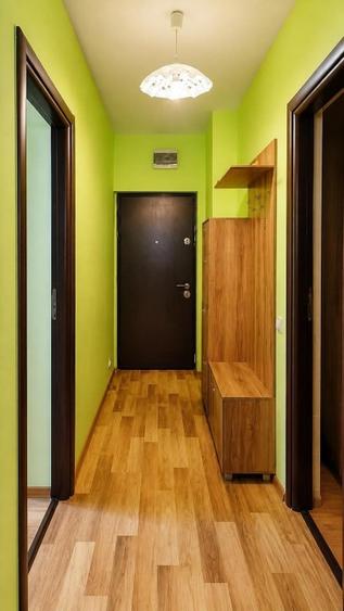Apartament cu 2 camere decomandat în Tractorul