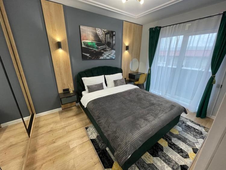 Apartament cu 2 camere semidecomandat, mobilat în Florești