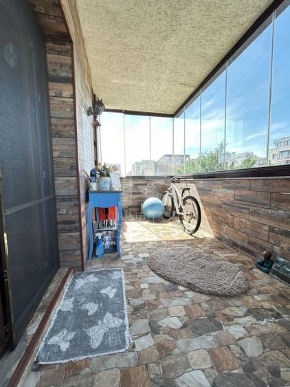 Apartament cu 2 camere decomandat în Tomis Plus
