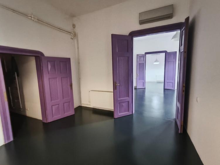 Apartament cu 5 camere în Sinaia