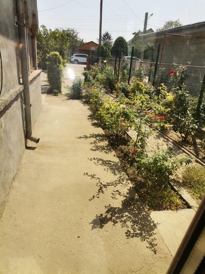 Casă cu 4 camere în Joița