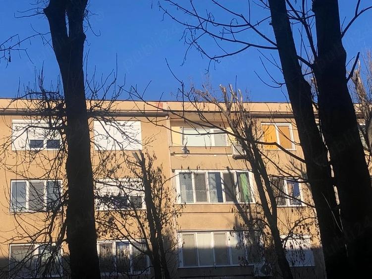 Apartament cu 2 camere semidecomandat în Podgoria