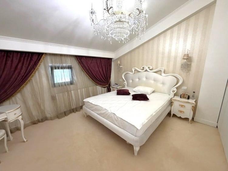 Casă cu 6 camere cu Garaj în Primăverii