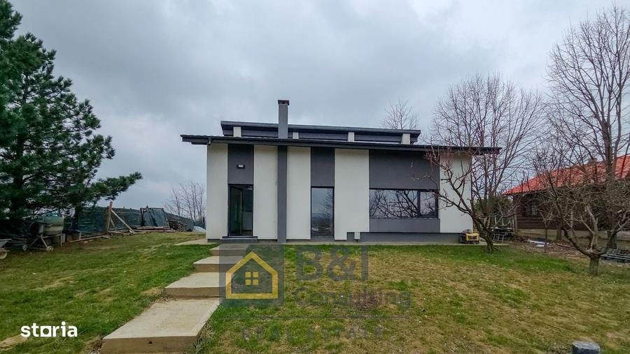 Casă cu 4 camere în Ciurea