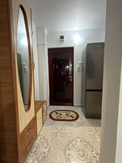 Apartament cu 2 camere semidecomandat în Micro 40