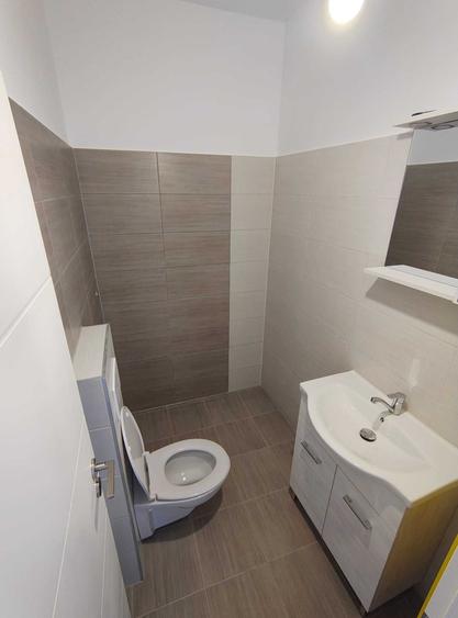 Spațiu comercial, de 32 mp, în Central