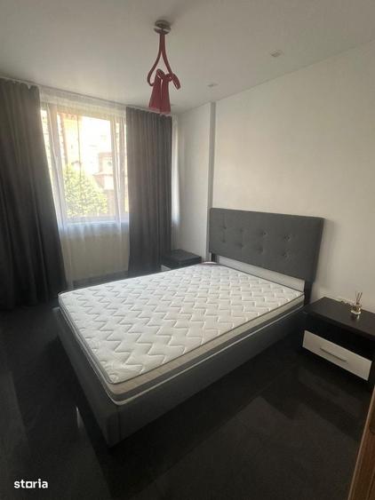 Apartament cu 2 camere decomandat în Universitate