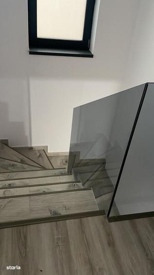 Casă cu 4 camere cu Teren 340 Mp în Malu Mare