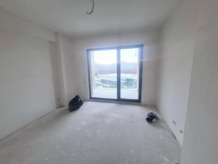 Apartament 3 camere Floresti-BMW, 77 mp utili, etaj 2 - 7