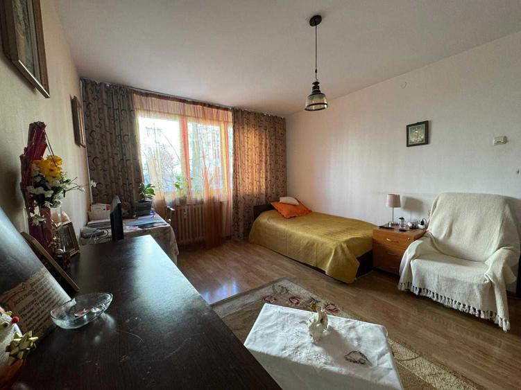 Garsonieră decomandată în Valea Oltului
