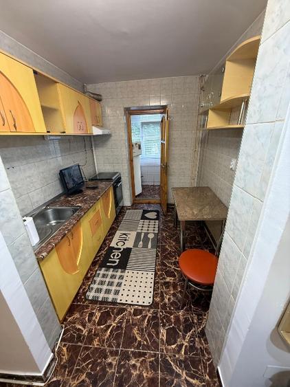 Apartament cu 2 camere decomandat în Nicolina