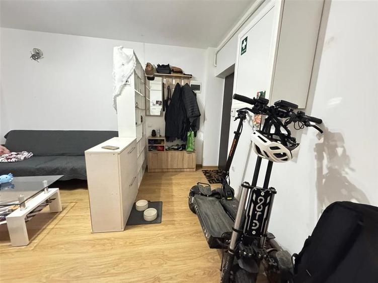 Apartament cu 2 camere semidecomandat, mobilat în Exterior Sud
