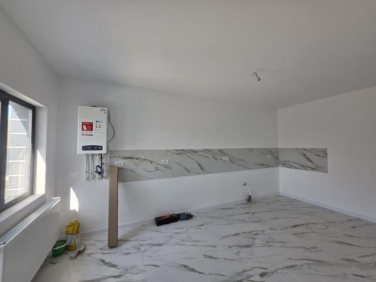 Casă individuală cu 3 camere cu Canalizare în Valu lui Traian