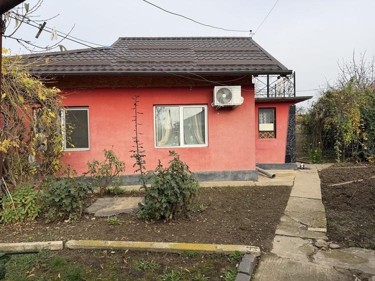 Casă cu 3 camere în Central