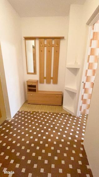 Apartament cu 2 camere decomandat în Titan
