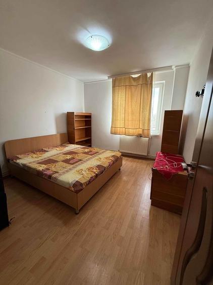 Apartament cu 2 camere semidecomandat, mobilat în Independenței