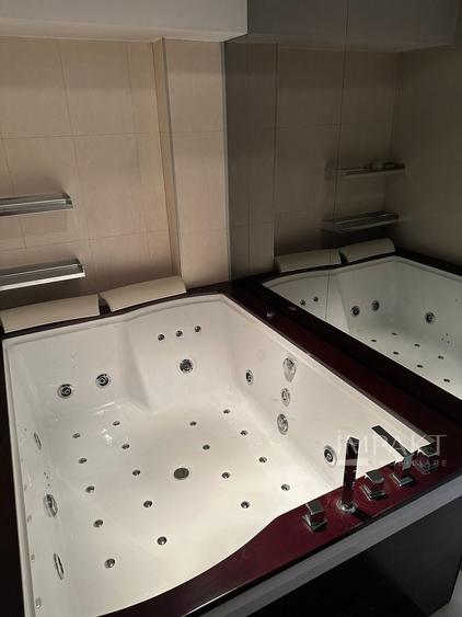 Casă individuală cu 7 camere decomandat cu Canalizare în Bună Ziua