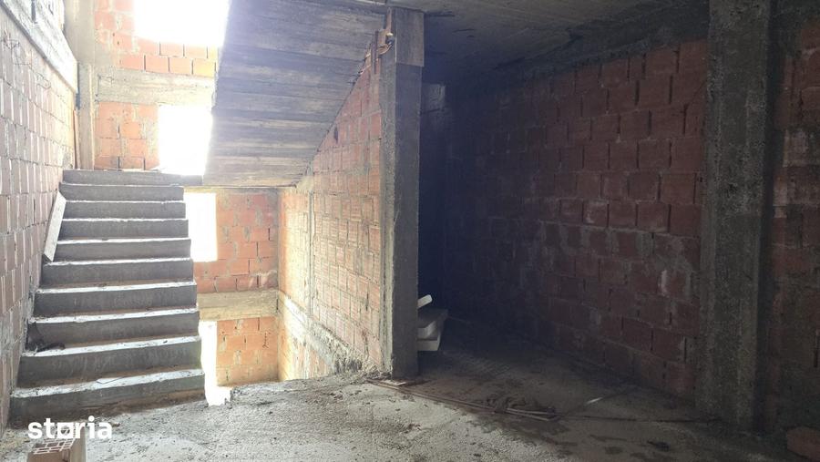 Spațiu comercial, de 1,800 mp, în Balotești