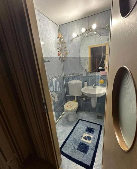 Apartament cu 4 camere decomandat în Titan