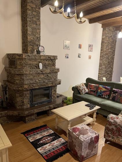 Casă cu 4 camere cu Teren 350 Mp în Central