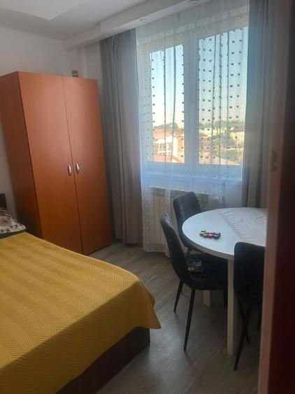 Apartament cu 2 camere decomandat în Exterior Vest