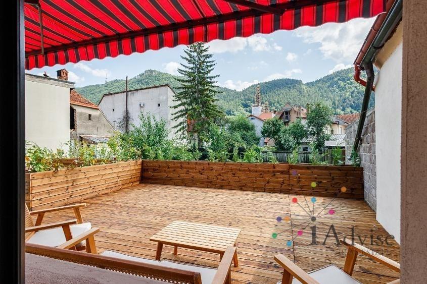Casă individuală cu 2 camere cu Canalizare în Centrul Istoric