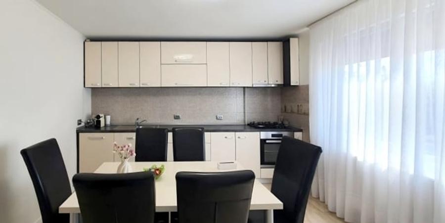 Casă cu 3 camere cu Teren 547 Mp în Central
