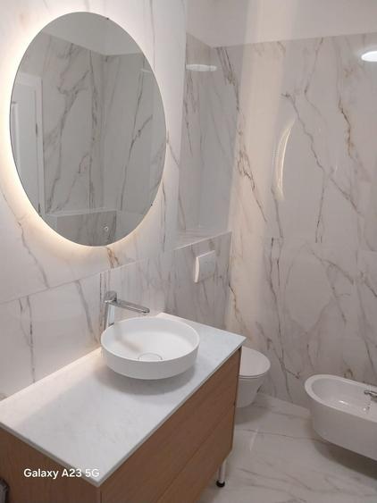 Apartament cu 3 camere decomandat în Petecu