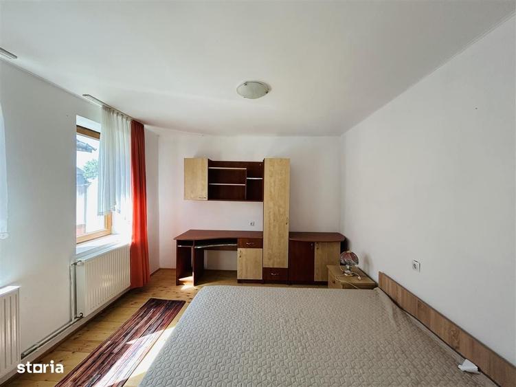 Casă cu 4 camere cu Teren 626 Mp în Central