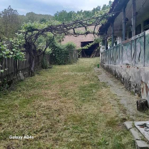 Casă cu 3 camere cu Teren 2000 Mp în Chesler