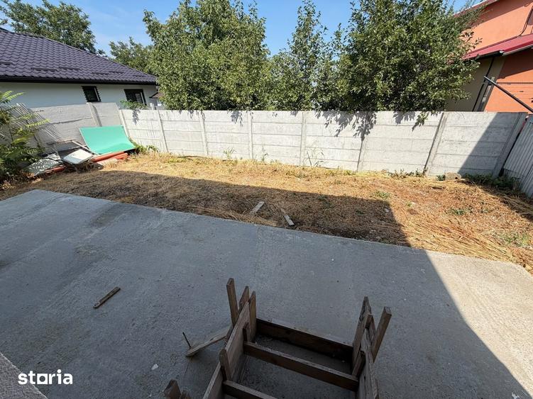 Casă cu 5 camere cu Teren 420 Mp în Glina