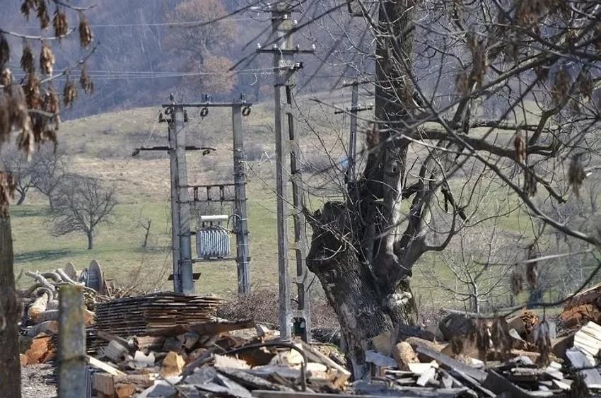 Teren de 82000 mp, în Dăești