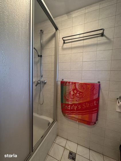 Casă cu 5 camere cu Teren 5000 Mp în Puchenii Mari
