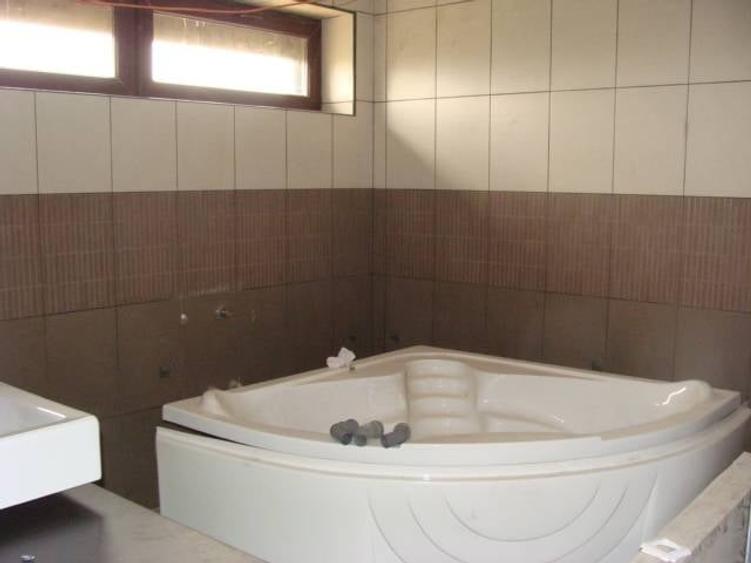 Casă individuală cu 6 camere cu Piscina în Snagov