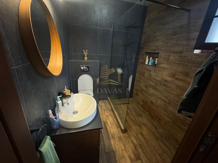 Casă individuală cu 4 camere cu Canalizare în Exterior Est
