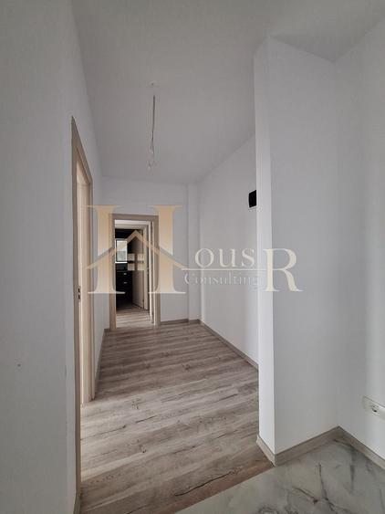Apartament cu 3 camere decomandat în Girocului