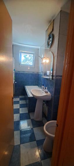 Apartament cu 4 camere decomandat în 1 Decembrie 1918