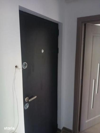 Apartament cu 3 camere semidecomandat în Săsar — fotografia 2