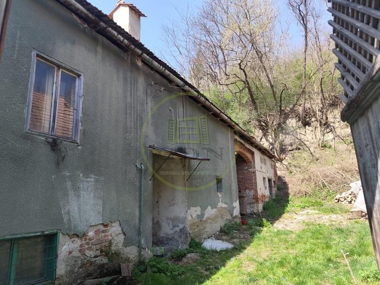 Casă individuală cu 3 camere cu Canalizare în Șeica Mică