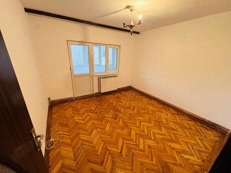 Apartament cu 3 camere decomandat în Kiseleff