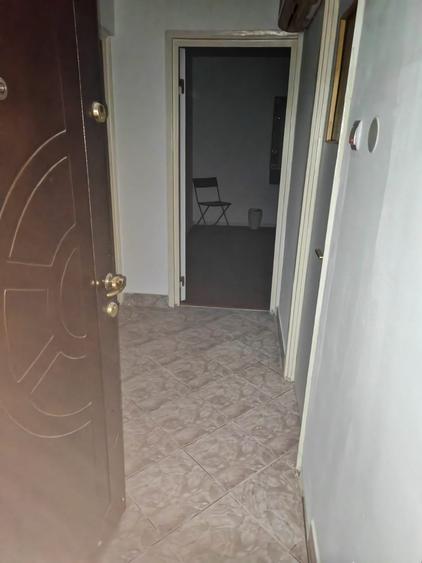 Apartament cu 3 camere decomandat în Rahova