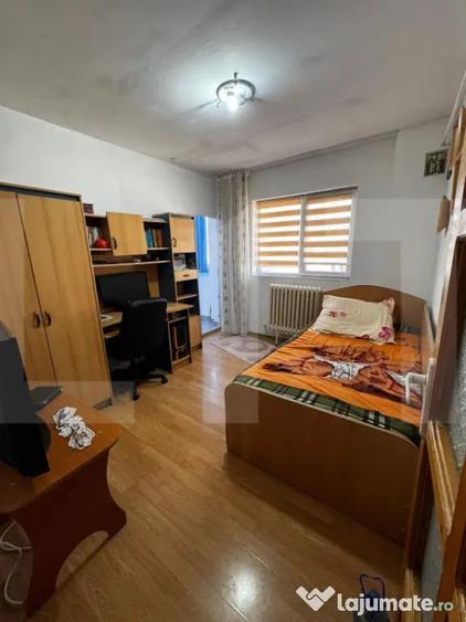 Apartament cu 3 camere decomandat, mobilat în Central