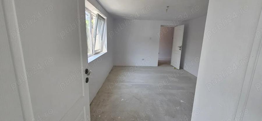 Casă cu 4 camere în Ghirdoveni