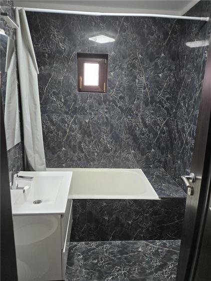 Apartament cu 2 camere decomandat în Podul de Fier