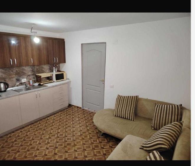 Casă cu 3 camere în Berceni