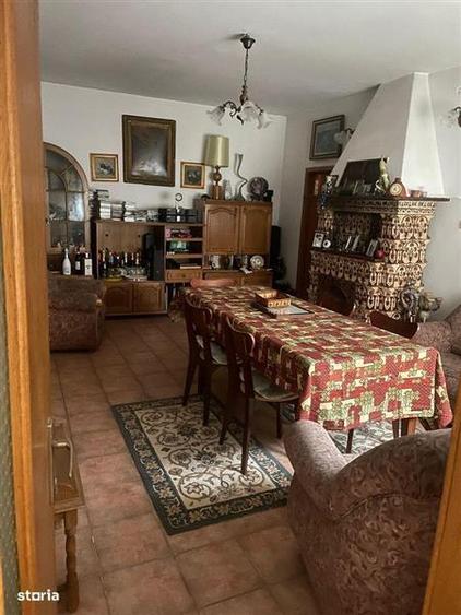 Casă individuală cu 4 camere cu Teren 240 Mp în Central