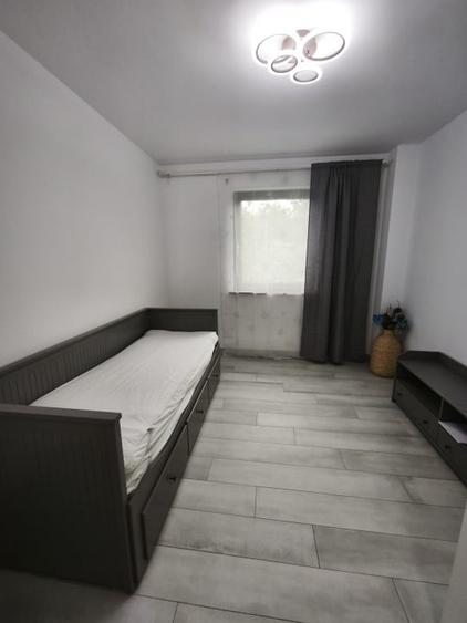 Apartament cu 3 camere decomandat, mobilat în Central