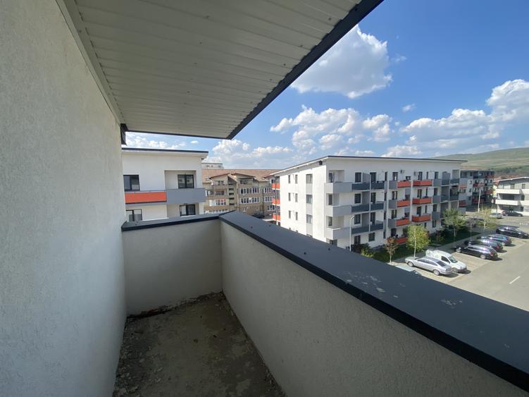 Apartament cu 3 camere nedecomandat în Florești — fotografia 2