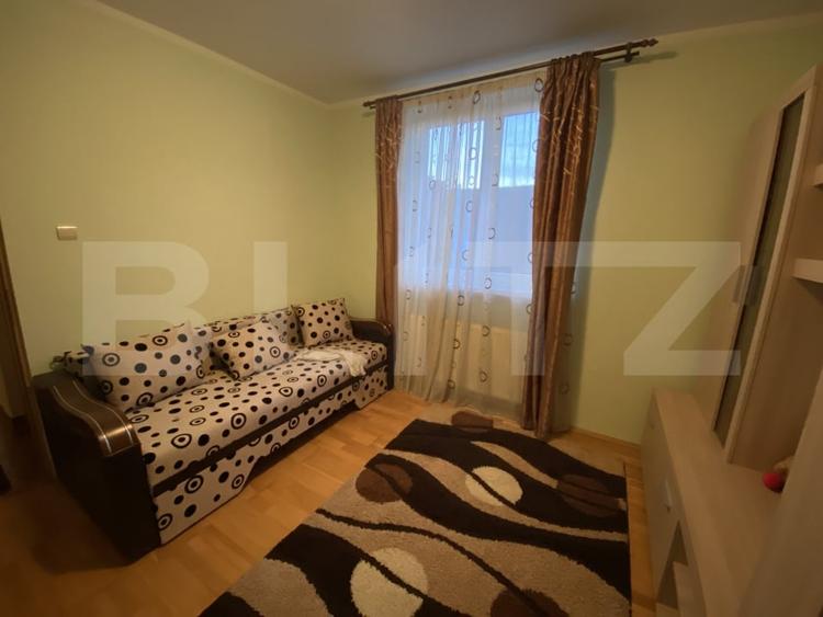 Apartament cu 3 camere decomandat, mobilat în Tolstoi