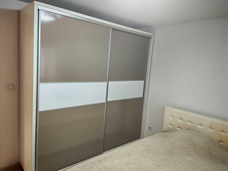 Apartament cu 4 camere decomandat în Cug